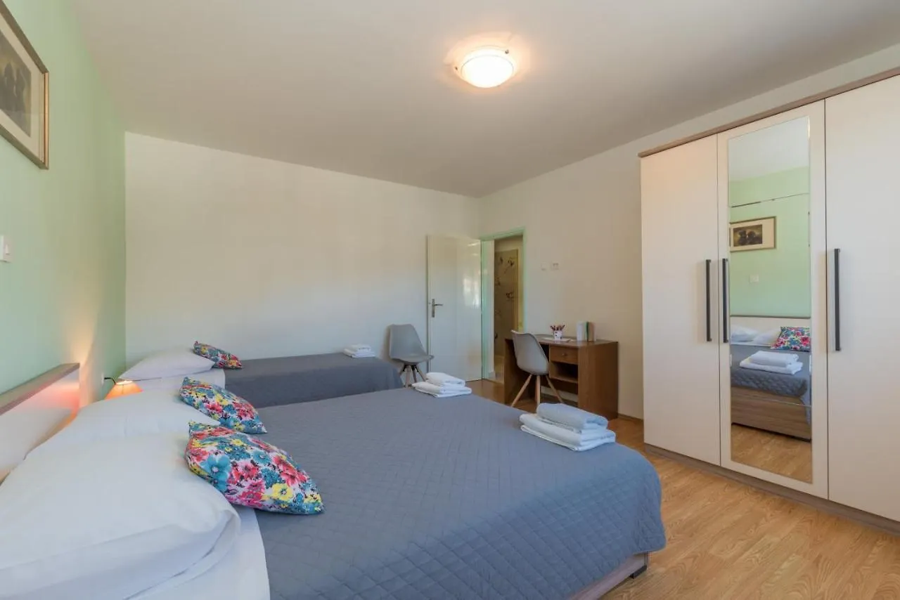 Apartment Nevenko Rabac
